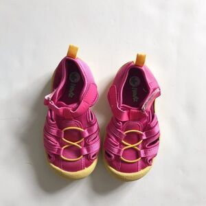 Newtz pink water shoes GUC - light stain size 9/10
